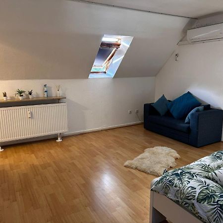 A&V Apartments Gemuetliche Rheinblick Wohnung Apt Daisy Дуйсбург Экстерьер фото