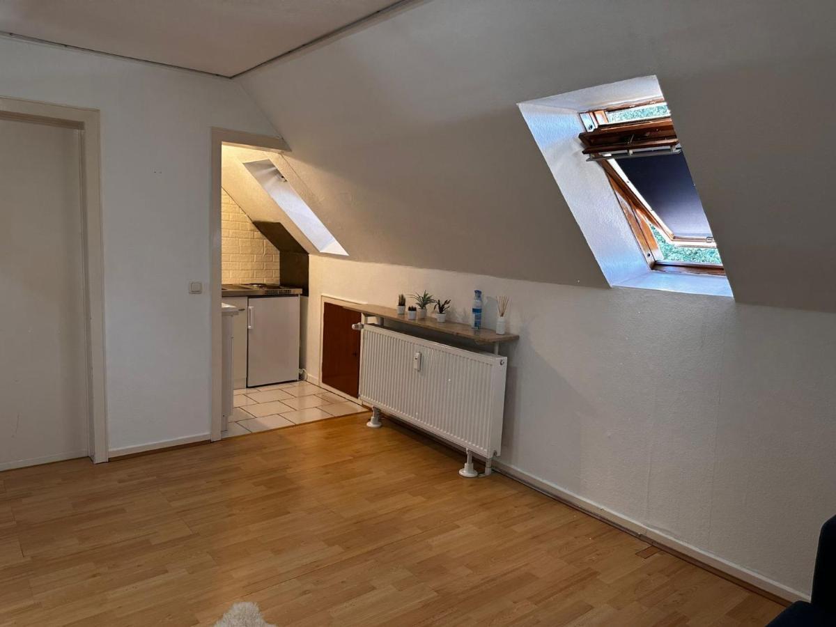 A&V Apartments Gemuetliche Rheinblick Wohnung Apt Daisy Дуйсбург Экстерьер фото